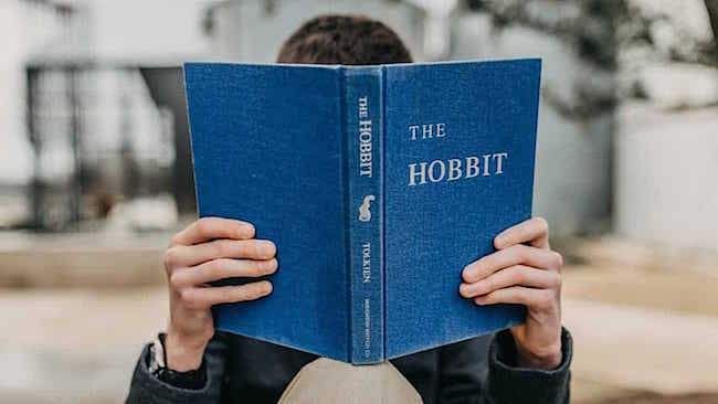 Lo Hobbit di John R. R. Tolkien: la recensione del libro