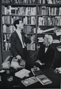 Dick Plotz con Anne Barrett della casa editrice Houghton Mifflin